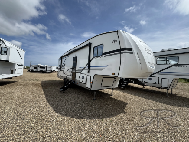 2025 Cherokee Arctic Wolf 287BH