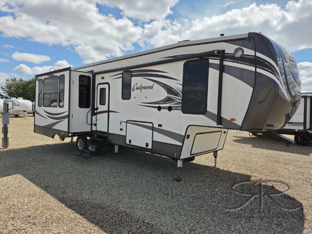 2017 Oakmont 325RE 
